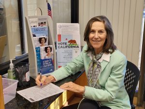 Joan Hartmann files for Re-election